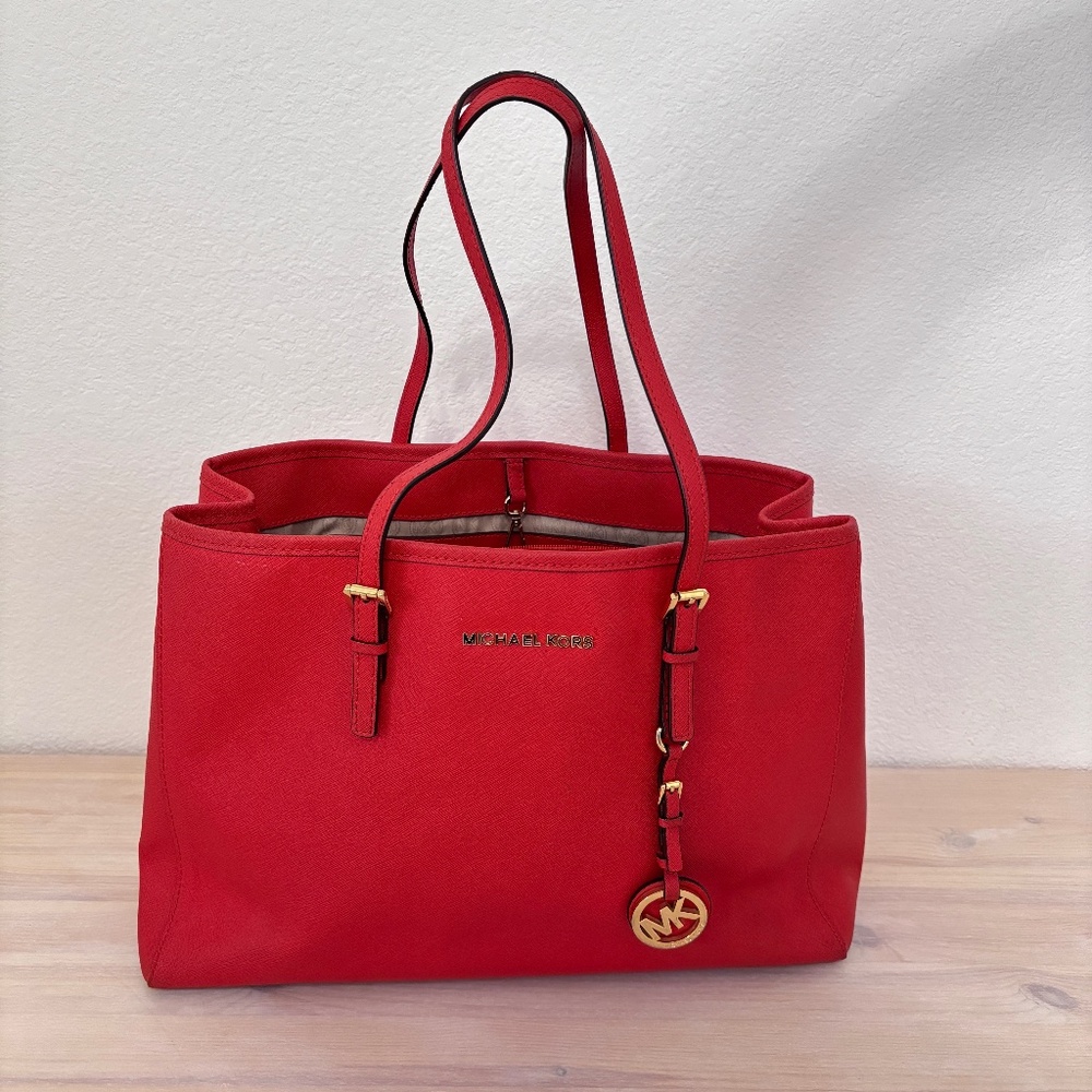 Michael Kors Jet Set tote